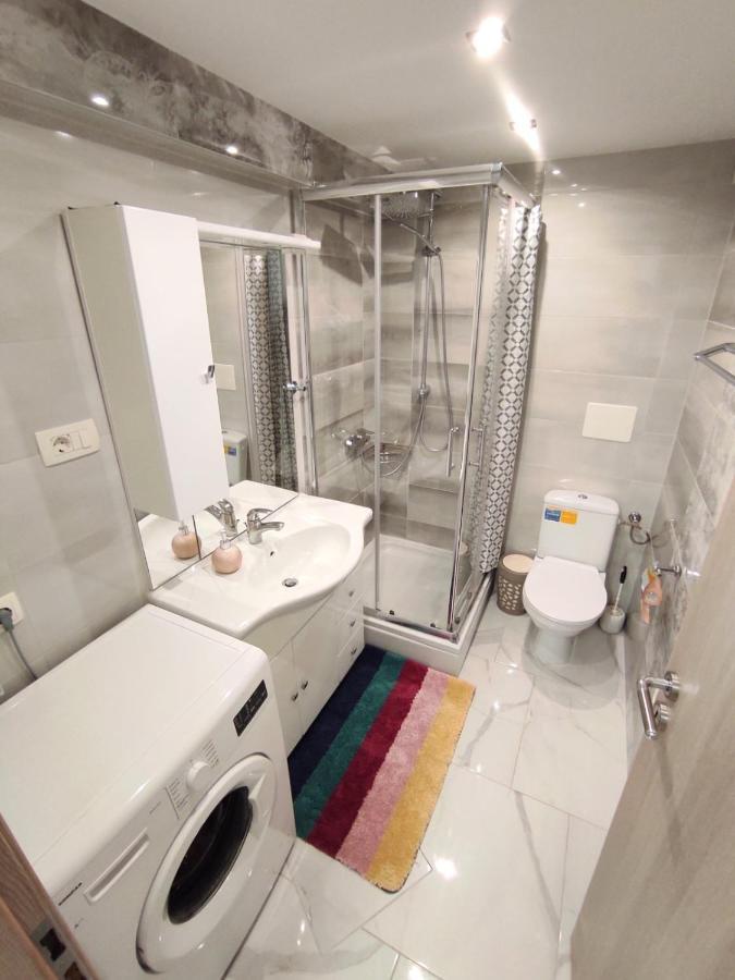 Apartman Dino With Heated Pool Omišalj Exteriör bild